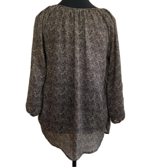 CHAPS zig- zag design black and cream tie front bohemian peasant blouse. Size M - Picture 4 of 7